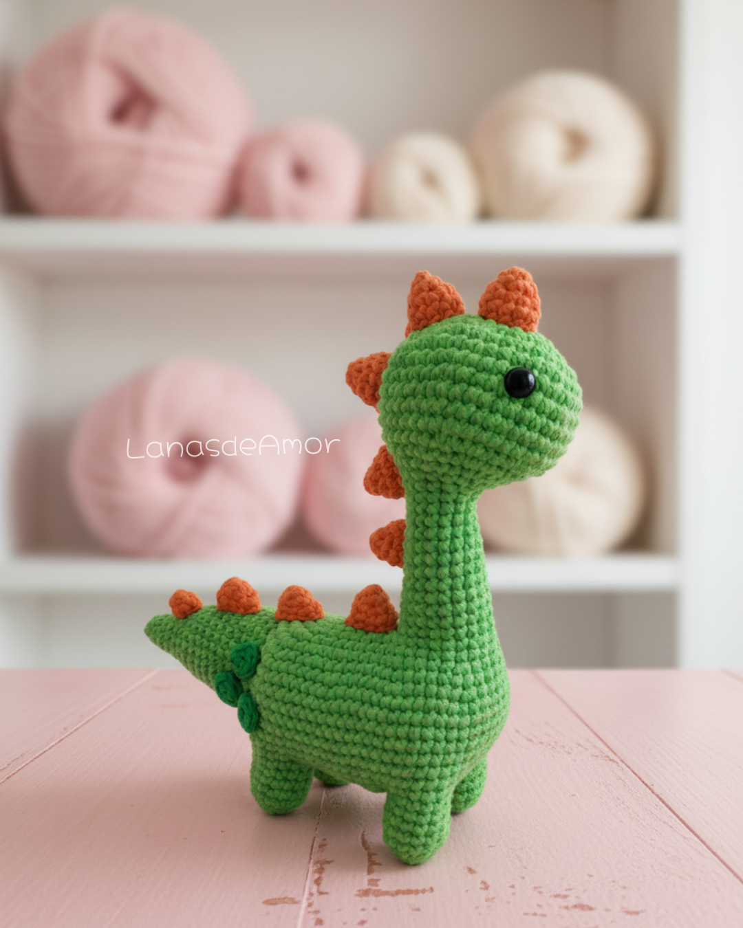 Estegosaurio "Pequeño Gigante"